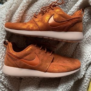 NEW Nike Roshe Orange Shimmer shoes